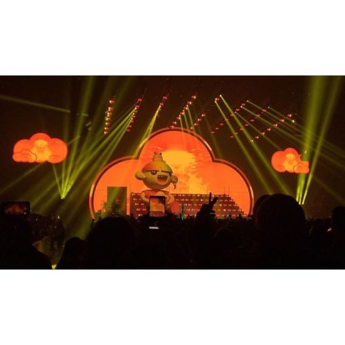 #arcoiristour @jbalvin (at Allstate Arena) www.instagram.com/p/B2qcN8KgkeL/?igshid=uzxlf8kxd