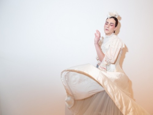 Lady Clarissa.
Photo: Alice Lucchinelli. Model: Lori Migliorucci. Stanley Picker Gallery, London.
Lori wears vintage wedding dress by Caroline Parkesvintage, blouse stylist’s own, original vintage feather headpiece.