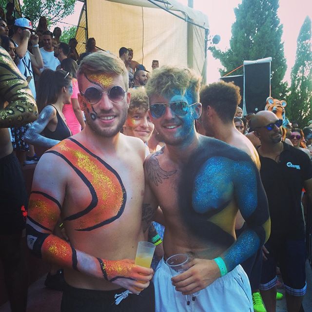 smileyouroncamerablog:  Painted Bodies