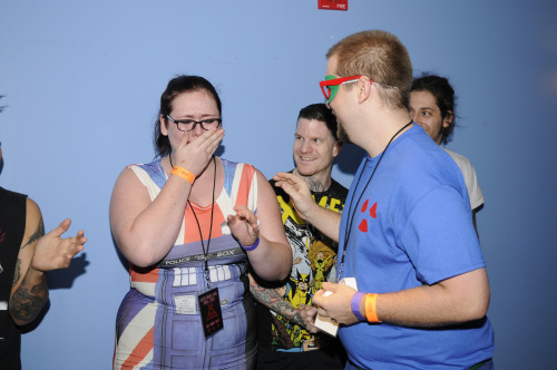 rhymenocerous:  uriesays:  ARE WE NOT GOING TO TALK ABOUT PATRICKS REACTION???  he’s like a sim 