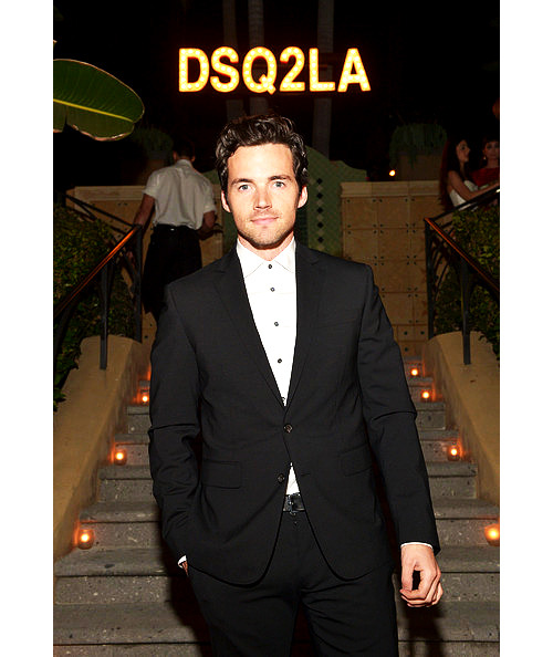 giadajune:  Ian Harding arrives at the Dsquared2 Event in LA | 28 Oct    So freakin