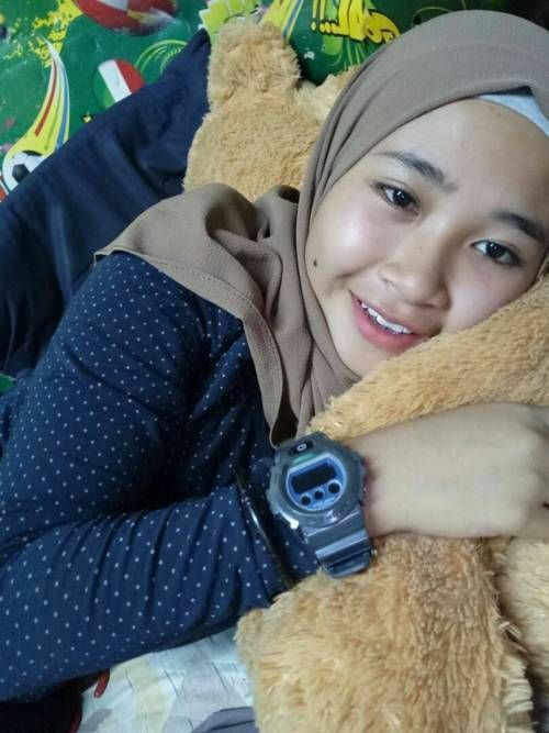 mohdidris7279: rahsia-ketiak-perempuan-melayu: thestore8:  Berbulu sikit dah.  stim nengok ketiak &h