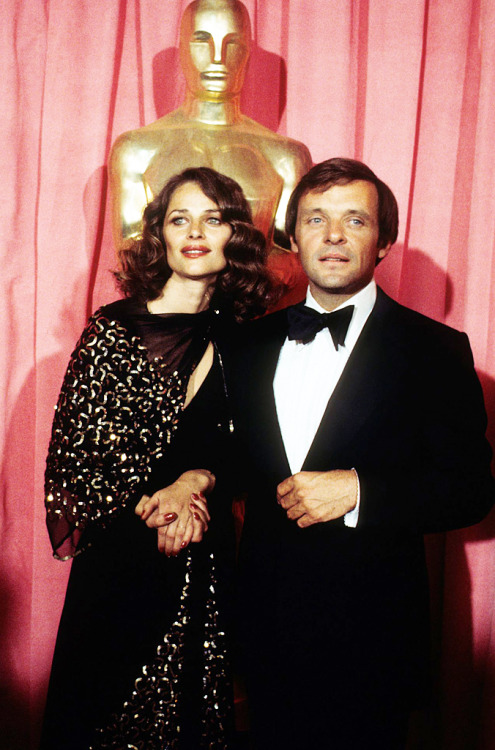 mabellonghetti:Charlotte Rampling and Anthony Hopkins at The Academy Awards, 1976.