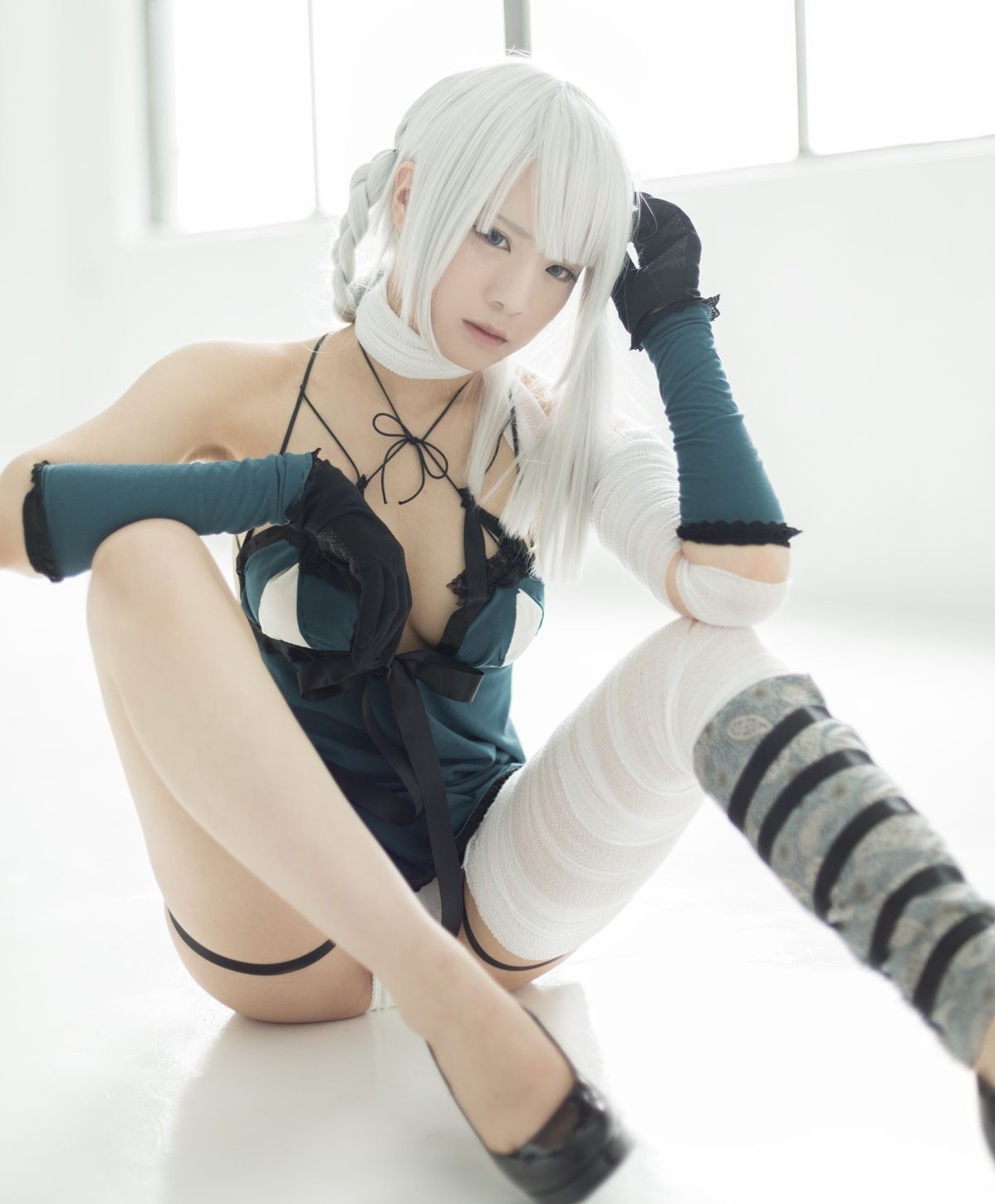 scandalousgaijin:  Kaine Nier (part 1) - うさ吉 Photo by Flameworks7 