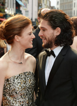 huffingtonpost:   Kit Harington And Rose Leslie Make Their First Red Carpet Appearance As A Couple 