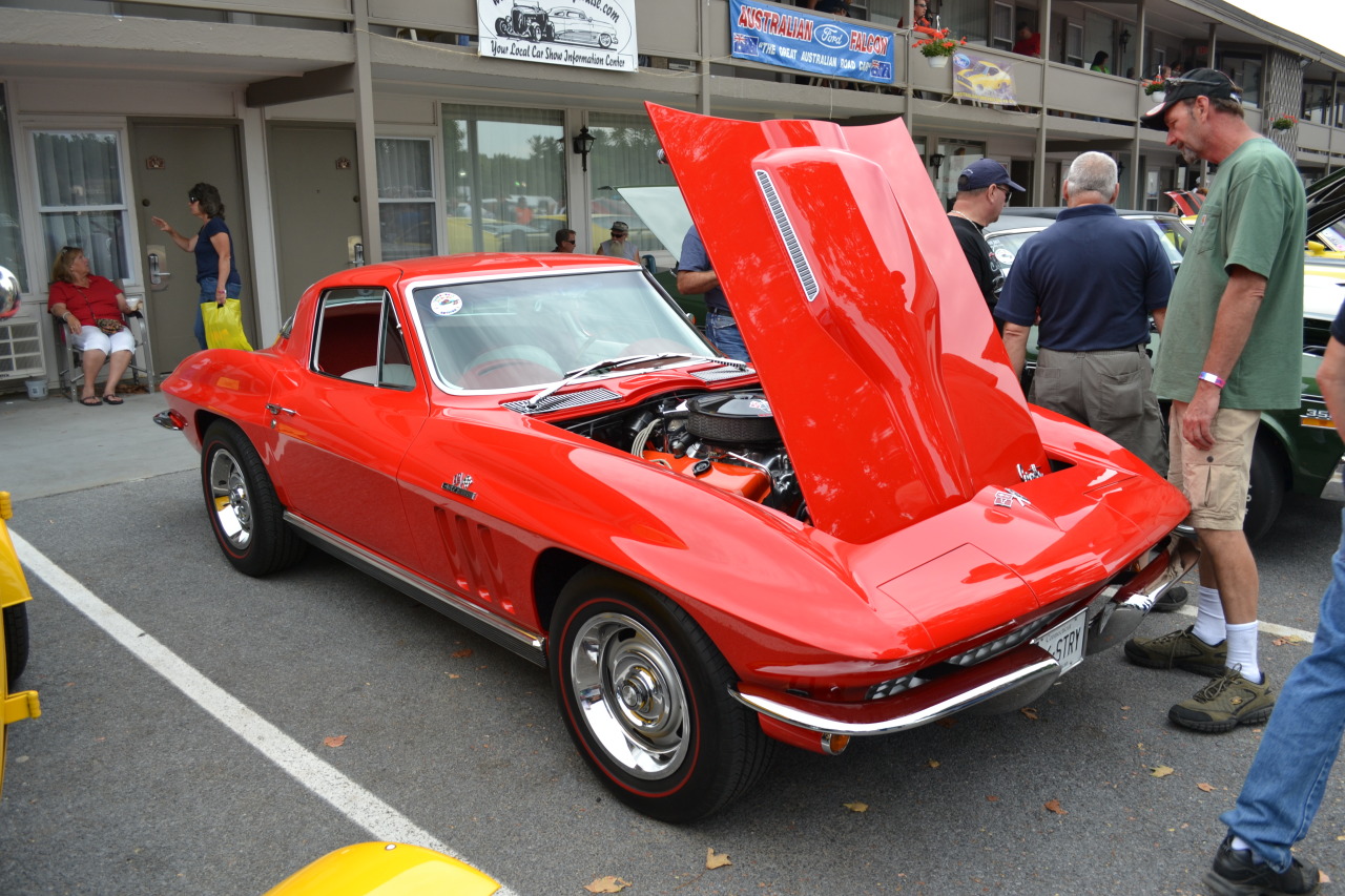 generalfatcat1989:  C2 Corvette with a 427 big block 