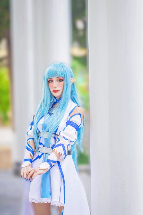 Anime: Sword Art OnlineCharacter: Asuna YukiCosplayer Anayami For more cosplay pictures and sewing p