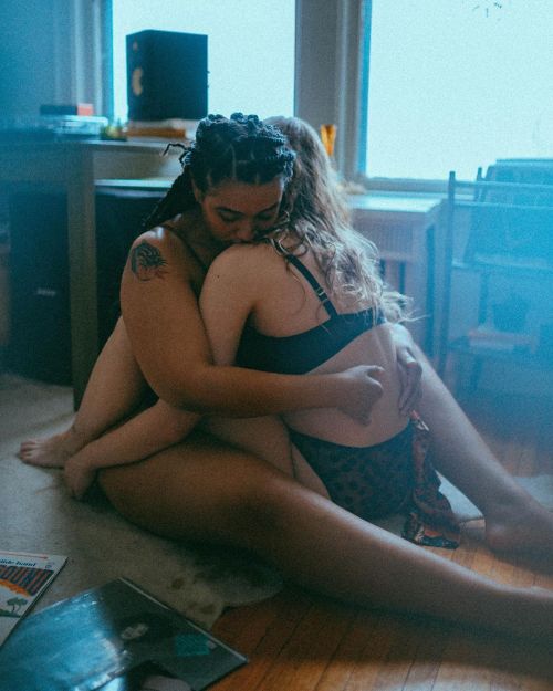 femaleintimacy:Some beautiful gay love to bless your day.  