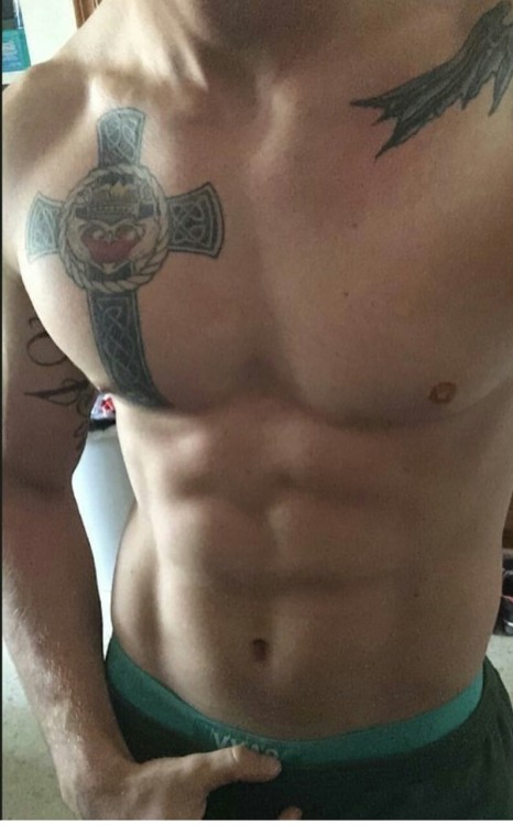 militarymencollection:  Military Men via http://bearcubfin.tumblr.com
