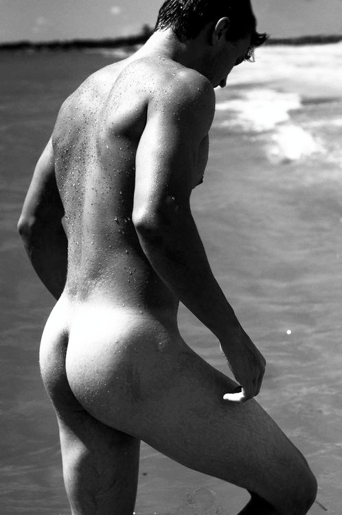 sorrygirlsisuckcock:  http://sorrygirlsisuckcock.tumblr.com/