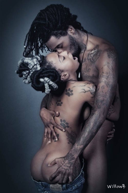 sex4thesoul:  chanelblackk:  Chanel Black & @litotattedme  📸 WillowB Media  😍😍 