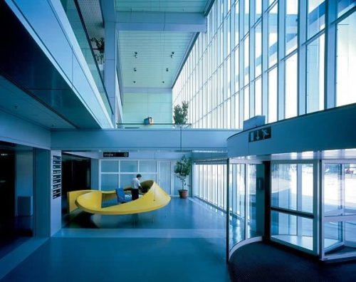 subtilitas:  Sadar Vuga - Chamber of commerce and industry, Ljubljana 1999. Photos © Hisao Suzuki.  