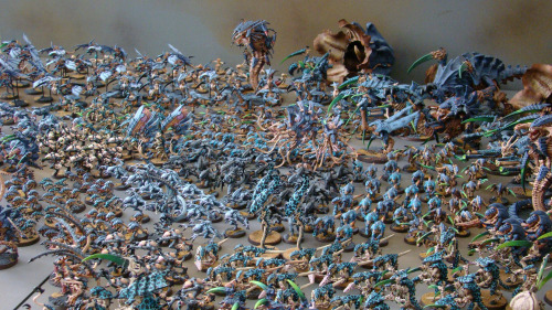 sonofcarnelian:  Tyranid Swarm by Flickr user Hector David Garcia. Truly frightening.   THE END