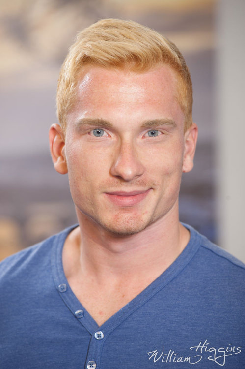 muskyscent:  colungafrank:  Henrik Larson   Gorgeous eyes!