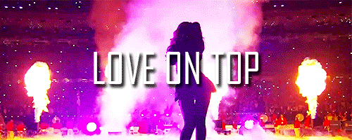 fashi0nassassin:  couturepapo:  anthonysoprano: Super Bowl XLVII Halftime Show. (February 3, 2013)  Bomb  Iconic 
