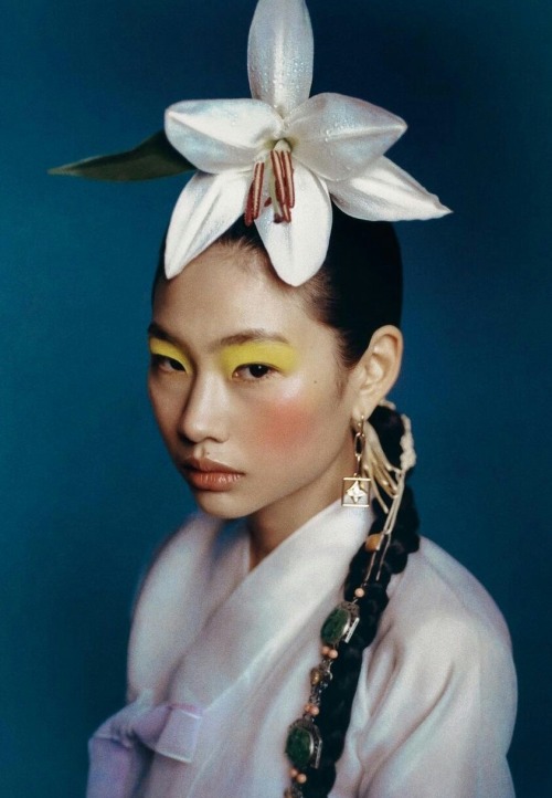 endlessknot:hoyeon jung by cho gi-seok for vogue korea