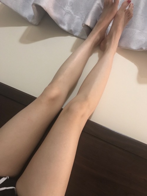 yq911101: 老婆美腿