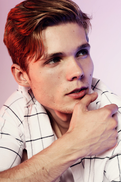 bambam62:    Gabriel Salilionis by Migle Golubickaite