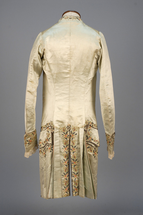 18thcenturyfop: GENTS EMBROIDERED and SEQUINED COURT COAT, 1770 - 1785. Photos used with permission 