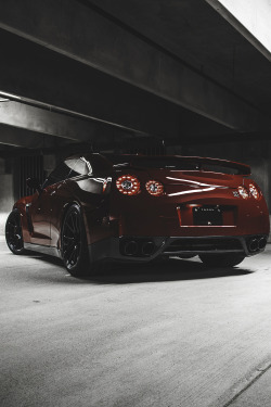 envyavenue:  Nissan GTR