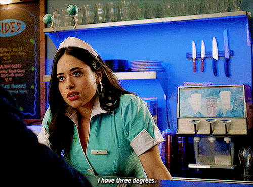 alexmanes:CHARACTERS OF COLOR MEME — FIVE PROTAGONISTSjeanine mason as liz ortecho on roswell, new m