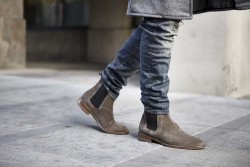 mansguilt:  Time to bring out the Chelsea boots. #mansguilt #menswear #fashion #denim by mansguilt http://ift.tt/1jjJbxi