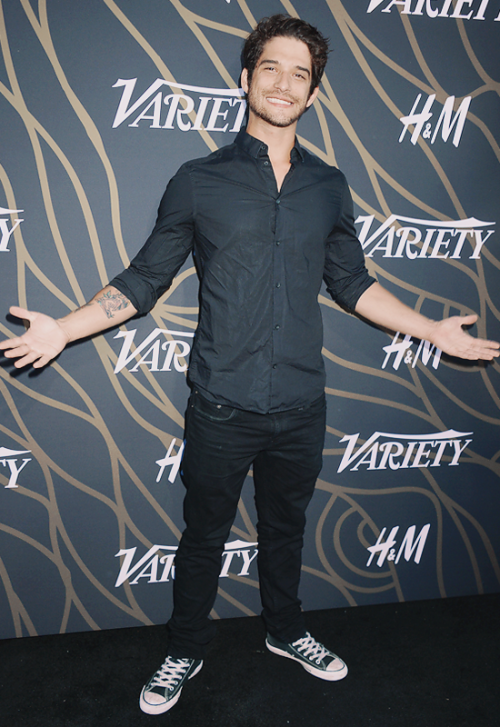 Porn eternvlecho:  Tyler Posey  attends Variety photos