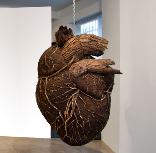 Heart by Dimitri Tsykalov2002 | Wood, bark and soil | 170 x 100 x 100cmHeartwood Tumblr | Instagram