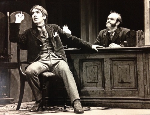 dci-softy-edgelord: karthaeuser65: “Sherlock Holmes” (play 1976 with Alan Rickman)Sherlock Holmes 