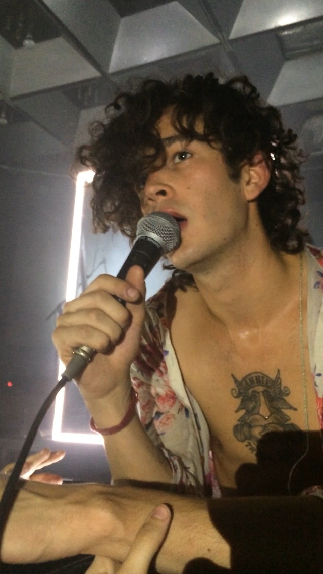 chaiteageorge:  // M E //