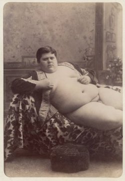 bigmensmallpenis:  Even in the olden days, little dicked chubby boys were proud of their large, broad bodies —- and even their tiny, undersized penises.