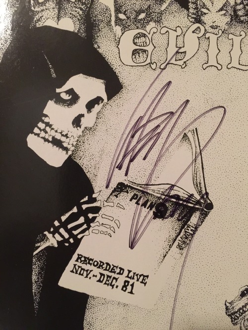 Feast your eyes upon..The Misfits Wolfsblood/Earth AD &amp; Evilive German pressings. The E