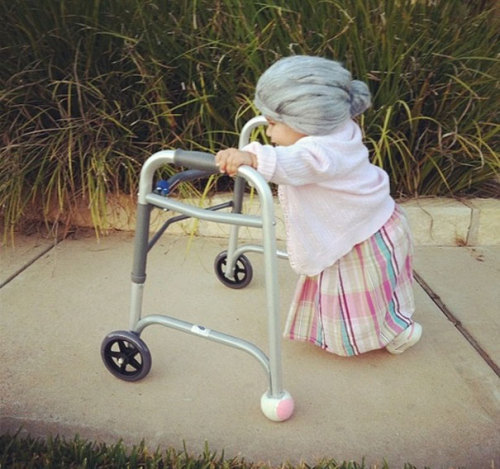 awesome-picz:     Baby Halloween Costumes That Are So Cute, It’s Scary. 