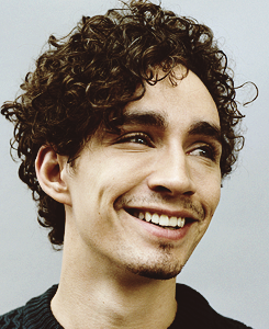 tinakris:  I would like to thank not only god but also baby jesus for curly-haired
