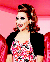 courteneyact:  It’s difficult for someone like me to be sexy, have you seen me?