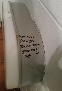 Howtobe-Funny:  Bathroombro’s Got Your Back With Sound Advice.