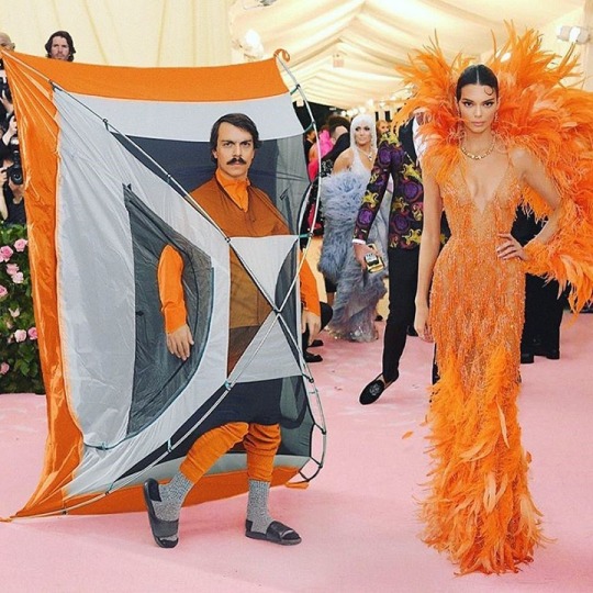 This Guy Won’t Stop Photoshopping Himself Into Kendall Jenner’s Photos And It Makes Them 10 Times Better