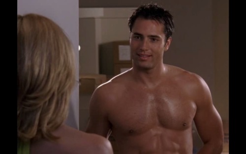 jsuavazblog:  Victor Webster en la serie Sexo en Nueva York (Sex and the City). 