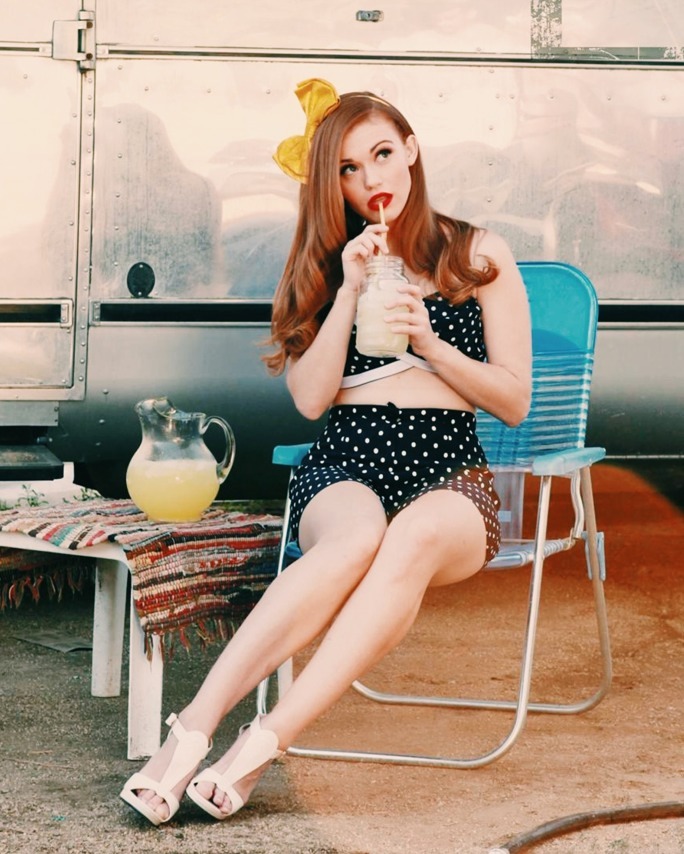 sunsetpout:  Holland Roden for Troix Magazine 