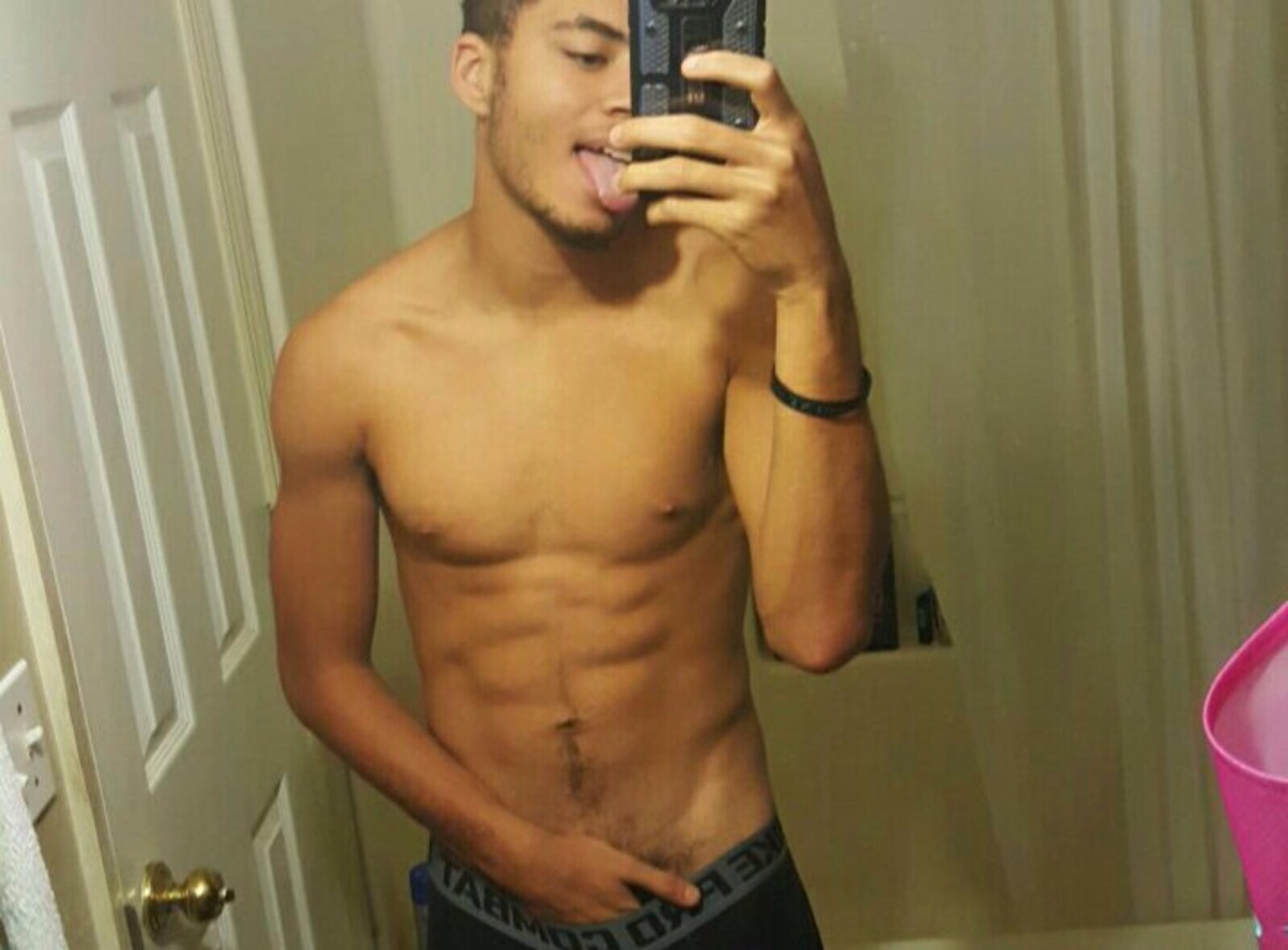 lightskinnedboys:  Cody Adams  Sc:kingtrapp