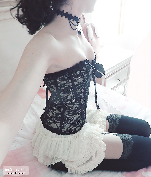 the-hope-inside:  poison-marie-deactivated2019091: Black corset | from Mart of China