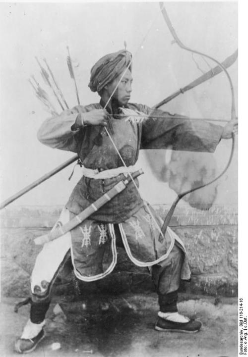 octoberchan:This one is labelled as circa 1898 from Qingdao, possibly a Boxer rebel? - Bundesarchiv.