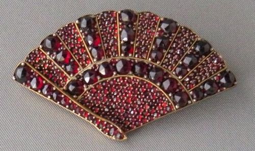 Victorian Bohemian Garnet Fan Brooch. Dates to approximately 1890.(rubylane.com)