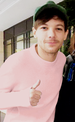 pinklouisquad - x / x