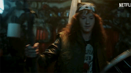 Joseph Quinn/Stranger Things 4 Bloopers 