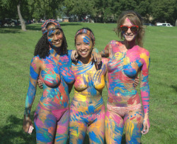 festivalgirls:Body Paint http://tiny.cc/cwqtiy