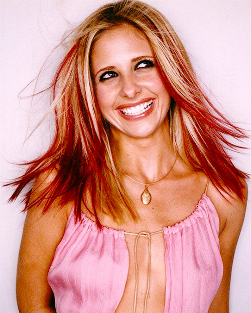 dushku:SARAH MICHELLE GELLAR for Nylon (2000) Photographed by Robert Erdmann