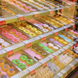 vintagechic86:  Mmmm…donuts ;) #donuts