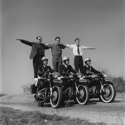 shihlun: Jean-Luc Godard, Raoul Coutard, and Jean-Paul Belmondo take a ride with the Gendarmerie nat