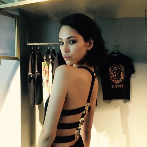 teammizuhara: [IG] tetsuyanishimura’s photo: Kiko Mizuhara at the VERSUSxVERSACE Aoy